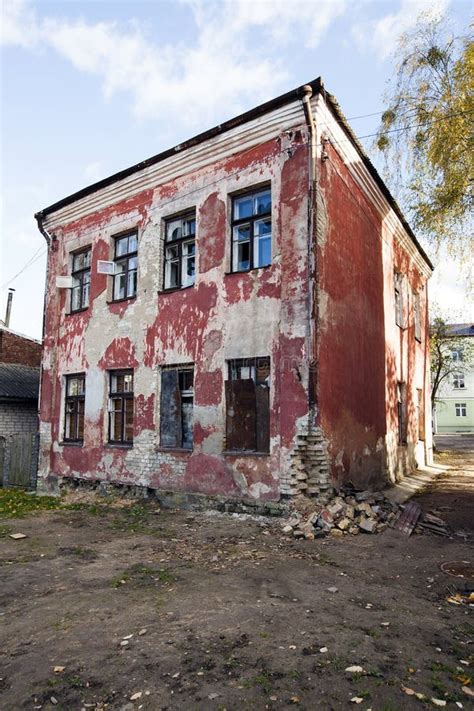 Destroy Buildings , Closeup Stock Photo - Image of damaged, house: 68954534