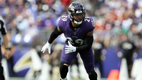 Former Ravens Safety Earl Thomas Eyes Return to NFL - Sports ...