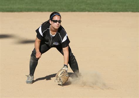 What are infielders in baseball or softball? - Dear Sports Fan