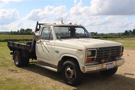 Lot - 1986 White Ford Flatbed Pickup Truck F-350 Dully - Diesel This ...