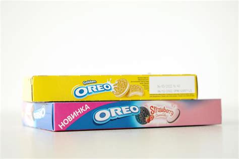 Oreo Strawberry Cheesecake Biscuits 154g, 58% OFF