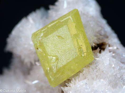 Sulphur mineral information and data | Crystals minerals, Rocks and ...