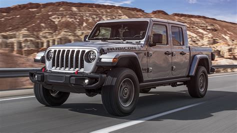 You Can Lease a 2020 Jeep Gladiator Sport Manual for $143 a Month