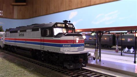 Athearn Genesis Amtrak Phase 2 SDP40F start up sequence. - YouTube