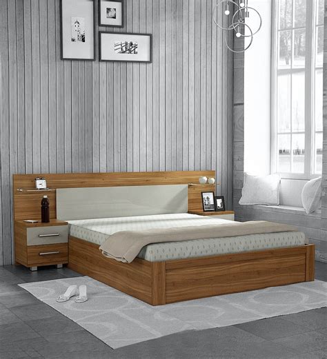 Buy Kosmo Vogue King size Bed with Hydraulic Storage & Bed side Tables Natural Teak by Spacewood ...