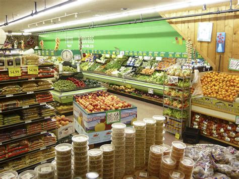 The best grocery stores in Chicago for produce, meat and more