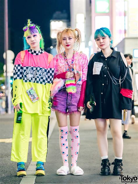 Fashion Designers w/ Colorful Hairstyles in Handmade & Vintage Harajuku Street Styles – Tokyo ...