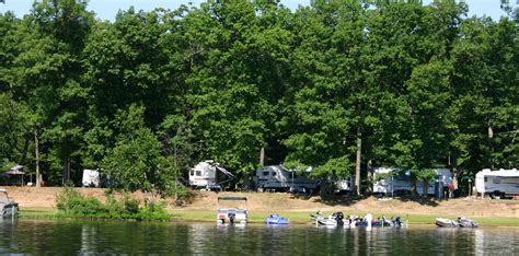 Pickerel Lakeside Campground and Cottages | Go Camping America