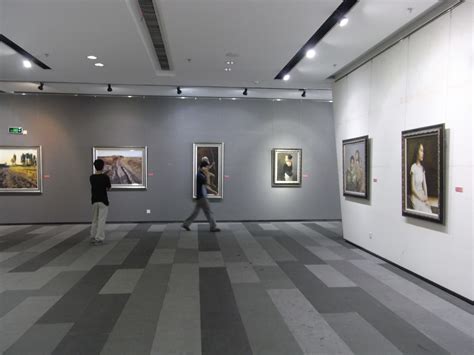 File:SZ 深圳 大芬油畫村 Da Fen Oil Painting Village art gallery exhibition hall interior 02.JPG ...