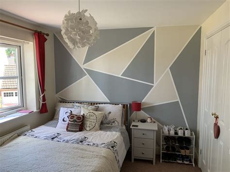 How To Paint Gorgeous Geometric Wall Designs Easily | Emma and 3