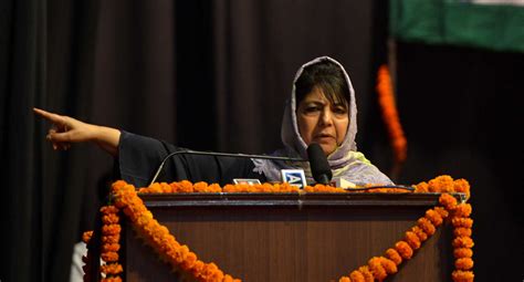 Mehbooba Mufti in 'toffee' apology before elections - Telegraph India