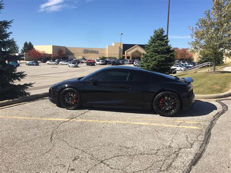 Loves this black on black Audi! Seen today purchasing some kicks. : r/carporn