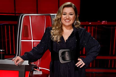 Kelly Clarkson The Voice Season 21: See All Her Looks | NBC Insider