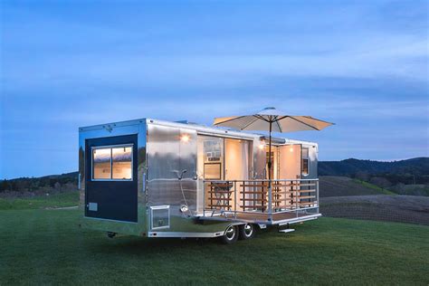 Luxury camper trailer sleeps six in 215 square feet - Curbed