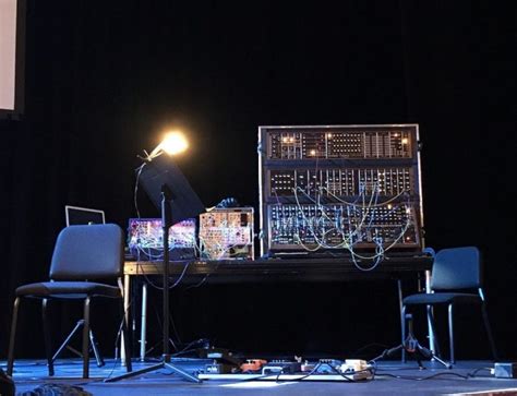 Modular Synthesis: The Most Powerful Synthesizers Ever - Produce Like A Pro