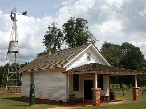 Photos of Jimmy Carter's Peanut Farm in Archery, Georgia