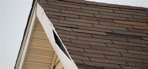 Signs of Wind Damage on a Roof