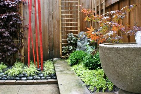 How to Build Your Backyard Zen Garden: Weekend DIY