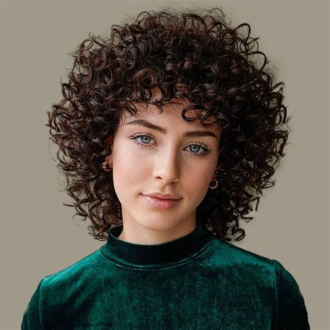 Short Natural Curly Hairstyles For Round Faces