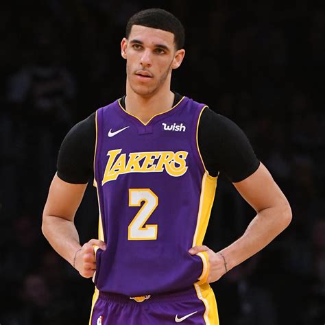 Lonzo Ball Says Surgery on Knee Injury Was 'Last Option' on 'Ball in ...