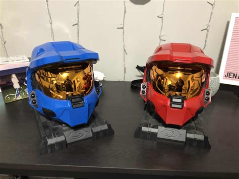 [2019] Finished painting my Halo 3 Legendary Helmets Red vs. Blue, and ...