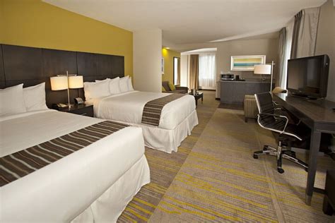 Comfort Suites Miami Airport North Miami Springs | Bookonline.com