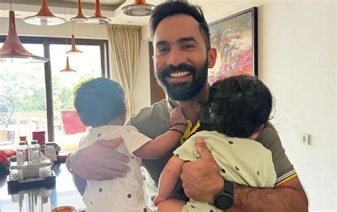 IND vs WI 2022: Dinesh Karthik shares adorable picture with his twins ahead of West Indies T20Is