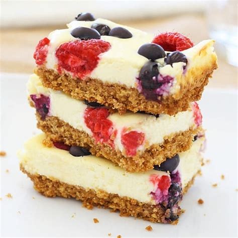 Berry Cheesecake Bars (The Best Recipe!) - Rasa Malaysia