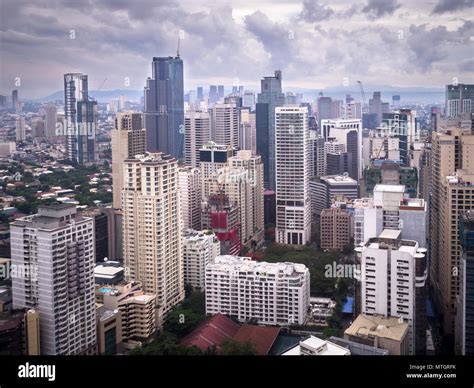 Cityscape metro manila hi-res stock photography and images - Alamy