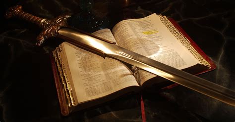 Significado De Espada Na Bíblia