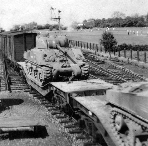 cromwell tanks on trains - Google Search | Cromwell tank, Tanks military, Army tanks