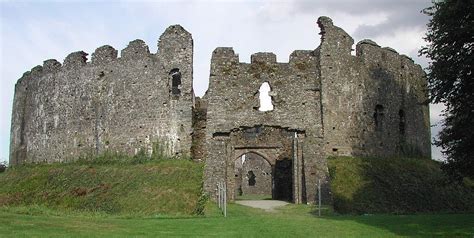 The Best Castles & Stately Homes in Devon - Visit European Castles