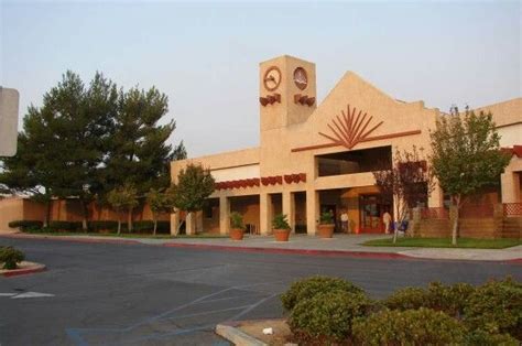 Mall of victor valley when it still had the working clock tower | Valley, Mall, Victorville