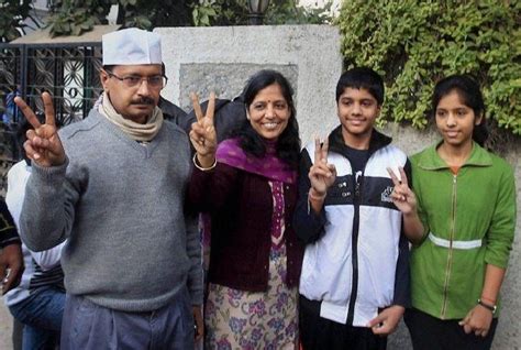 Arvind Kejriwal Daughter : Get more info like birth place, age arvind ...