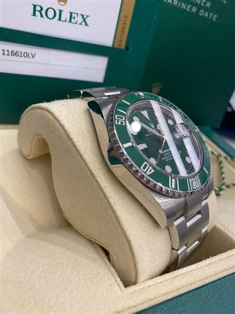 Rolex Submariner 116610LV "Hulk", Luxury, Watches on Carousell