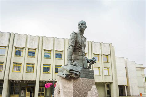 Memorial General Brusilov - St. Petersburg - TracesOfWar.com