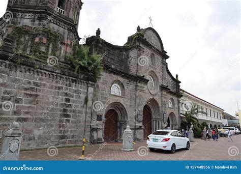 People Entering the Barasoain Church, Bulacan, Philippines, Aug 17, 2019 Editorial Photo - Image ...