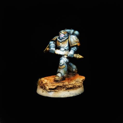 painted my first space marine, with oil paint : r/minipainting