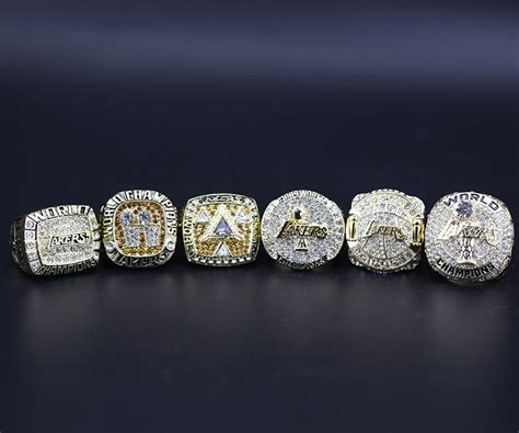 Kobe Bryant Los Angeles Lakers Championship Ring Set With Wooden ...