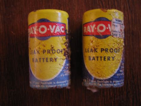 Old Ray-O-Vac Batteries | I found these old batteries in the… | Flickr