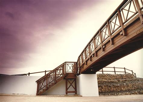 Laminated Beam Footbridges - Sarum Hardwood Structures, Timber Bridges ...