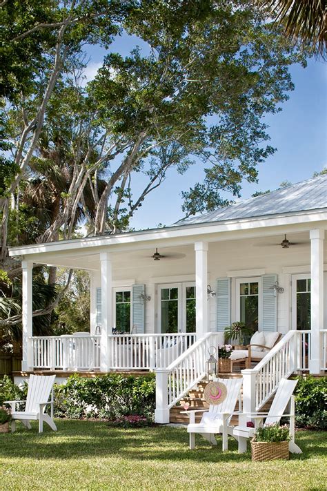 Florida Beach Cottage - Home Bunch Interior Design Ideas