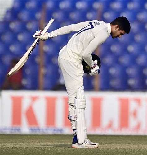 Shubman Gill bows in celebration after his maiden Test ton | ESPNcricinfo.com