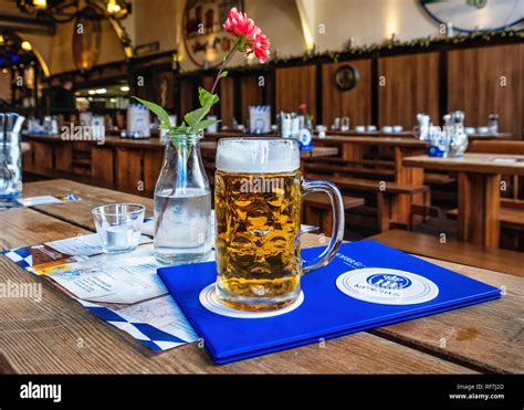 Berlin, Mitte, Hofbräu German restaurant & beer hall interior. Bavarian ...