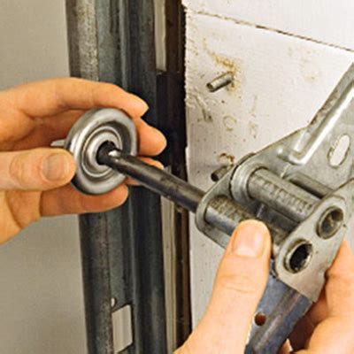 Garage Door Hinge Repair | Fast Garage Door Hinge Replacement