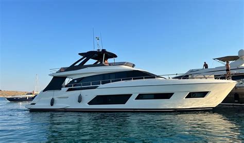 FERRETTI YACHTS 670 Yacht for Sale is a 66' 5" Ferretti Yachts Motor Yacht