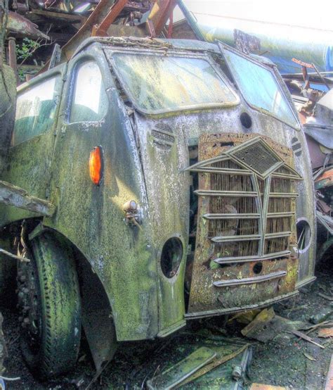 FODEN FG | Old lorries, Abandoned cars, Old trucks