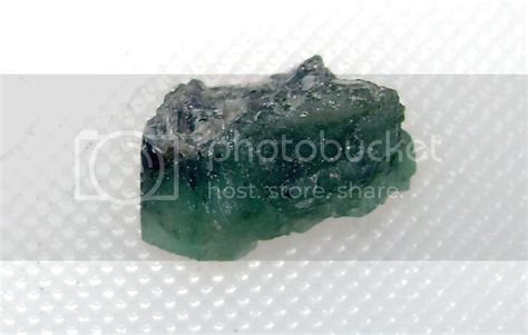 Help with id of a green rock | Rock Tumbling Hobby