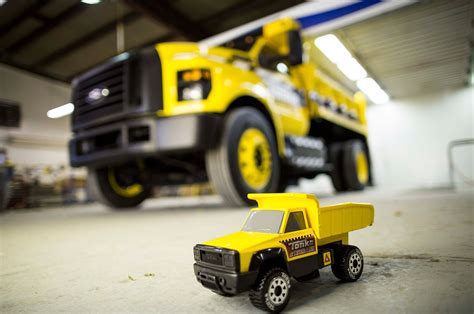 Ford’s F-750 Tonka a 10-Foot-Tall Toy Truck for Big Kids