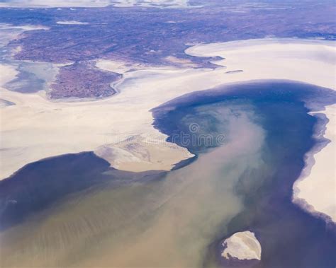 Beautiful Aerial View of Lake Eyre, Officially Known As Kati Thanda ...